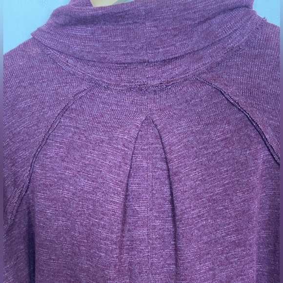 Free People We The Free Split Back Tunic Sweater Size M Color Purple Turtleneck - Picture 5 of 10